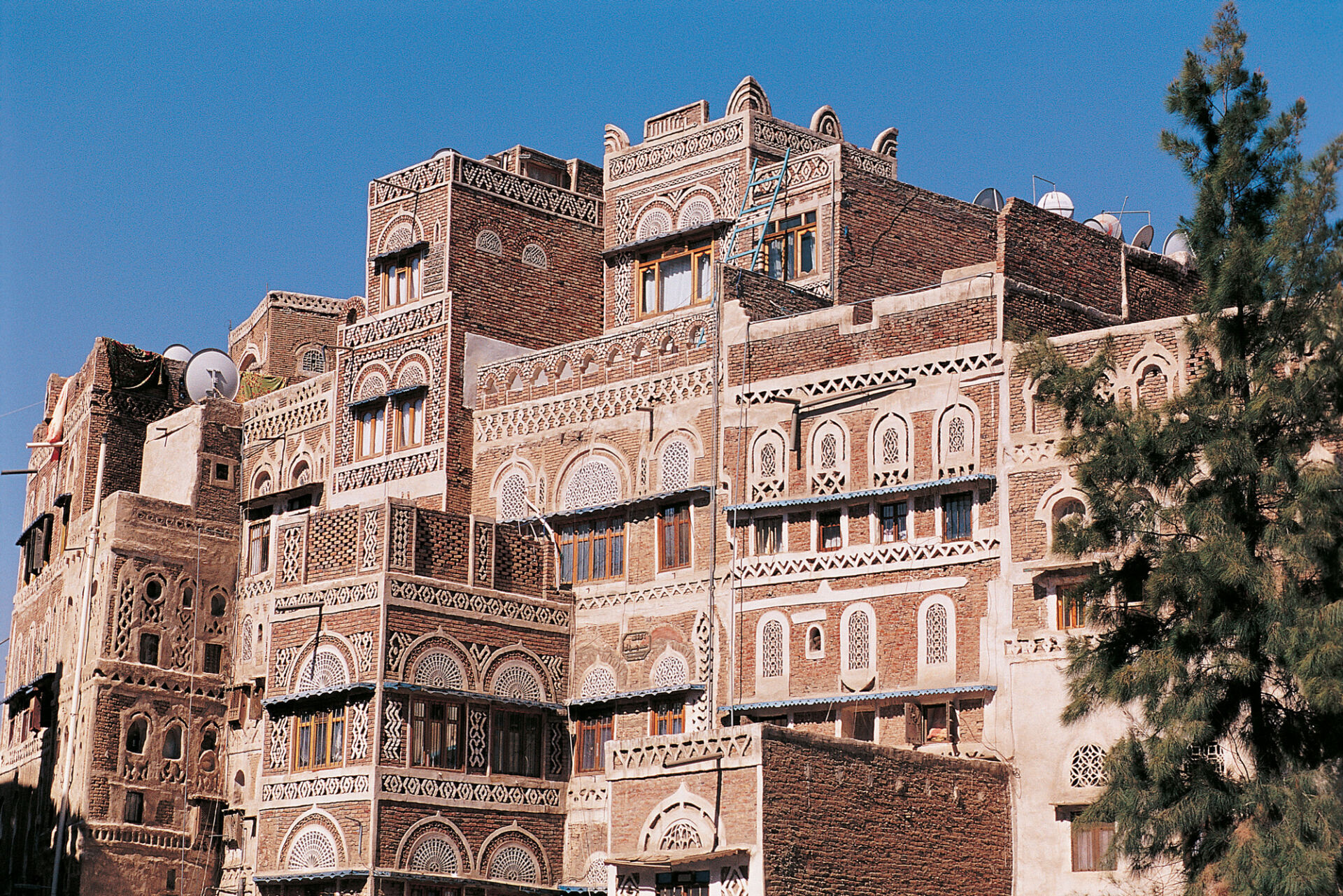 حماية التراث  للأجيال القادمة